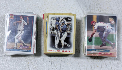 Vintage Baseball Cards Lot &ndash; Topps 1990, Fleer Ultra, Braves, Blue Jays, Phillies &ndash; 120+ Cards