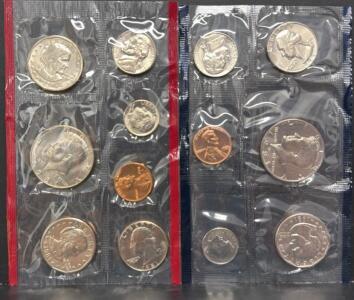 1981 U.S. Mint Uncirculated Coin Set, 13 Coins Including Susan B. Anthony Dollar, P & D Mints