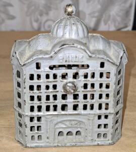 (1) Vintage A.C. Williams "Domed Bank" Cast Iron Still Penny Bank