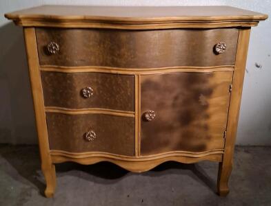 French Provincial Style 3-Drawer Cabinet, Ornate Knobs, Wave Front, Cabriole Legs