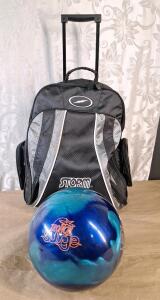 (1) Storm - Tropical Surge 10Lb Bowling Ball, Undrilled, Teal/Blue W/ Rolling Case