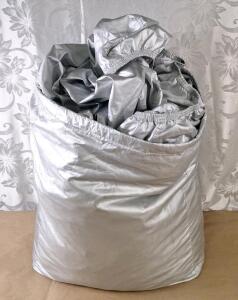 (1) Silver Sun Cover For Large 4-Door Pickups