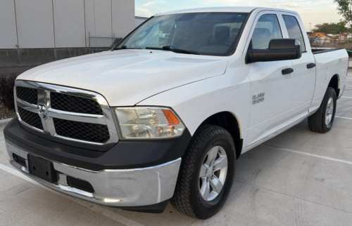 2014 RAM 1500 - 4x4!