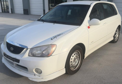 2006 KIA SPECTRA - GOOD TIRES!