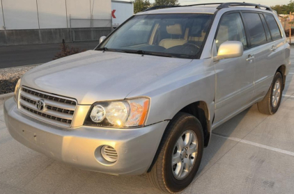 2002 TOYOTA HIGHLANDER - 4x4!