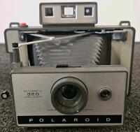 Polaroid Automatic 320 Land Camera with Case, Manuals, 114mm f/8.8 Lens, 100-Series Film - 3