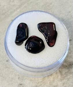 Natural Idaho Star Garnet Tumbled Gemstones, 18.90 Carats (Set Of 3), Polished, Deep Red