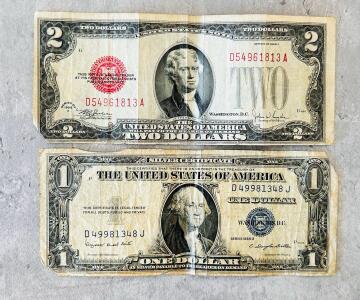 1928 $2 Red Seal United States Note D54961813A & 1935G $1 Silver Certificate D49981348J