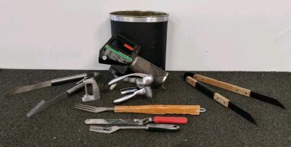Burgess Propane Insect Fogger 1443 with Beekeeping Tools Lot &ndash; Hive Tongs, Forks, Spatula, Clamp