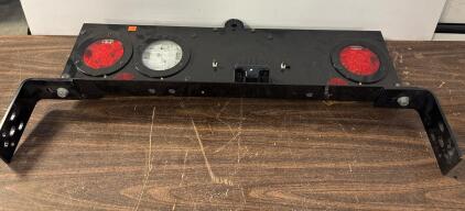Heavy-Duty Vehicle Rear Light Bar with Integrated Backup Alarm, 3 Lamps, 7-Pin Connector