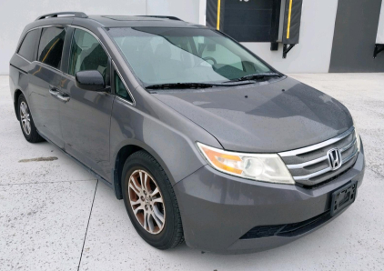 2013 HONDA ODYSSEY - 3RD ROW SEATING!