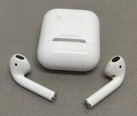 Apple IPods Lot With Charging Cases (Untested) - 3