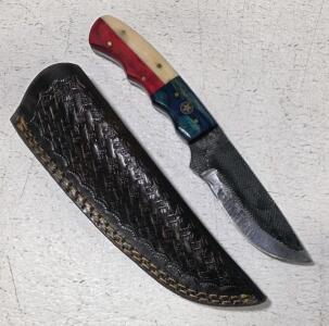 Fixed-Blade Hunting Knife with Texas Flag Handle and Leather Sheath