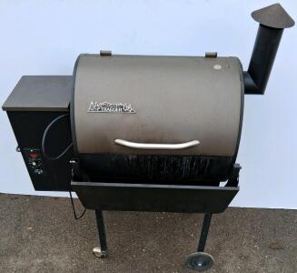 Traeger Texas Elite 34 Wood Pellet Grill/Smoker with Digital Elite Controller, 646 sq in Cooking Area
