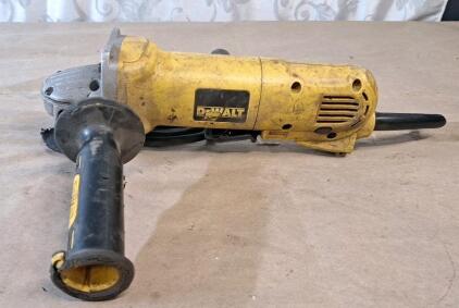 (1) Dewalt D28402 - 4-1/2" Angle Grinder
