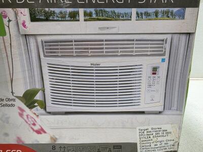 Brand new Working Haier ESA406J-T 6,000 BTU Window Air Conditioner with Digital Controls and Remote