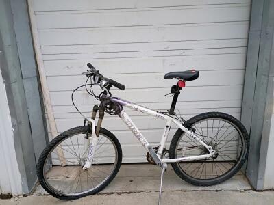 Trek 4300 Mountain Bike, Aluminum Frame, 26" Wheels, 3x8-Speed Shimano Drivetrain