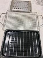 Large Kitchenware Lot &ndash; Leaf-Pattern Bowls, Flatware, Metalware, Glassware, Serving Utensils - 9