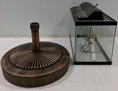 Umbrella Stand and Aquarium (Doesn't Turn On, May Need New Bulbs)