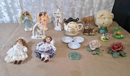 (2) Porcelain Roses & Assorted Pieces Of Table Decor