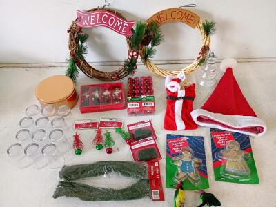 Mixed Lot of Holiday & Christmas Decorations and Accessories