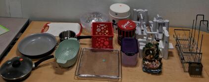 Mixed Kitchenware Lot: Spiralizers, Frying Pans, Storage, Racks & Decorative Figurine