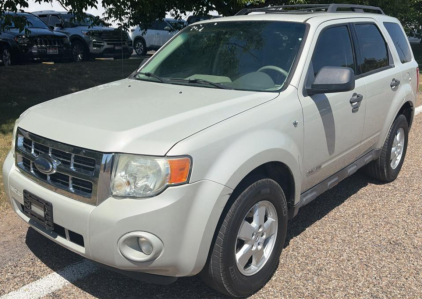 2008 FORD ESCAPE - GOOD TIRES!