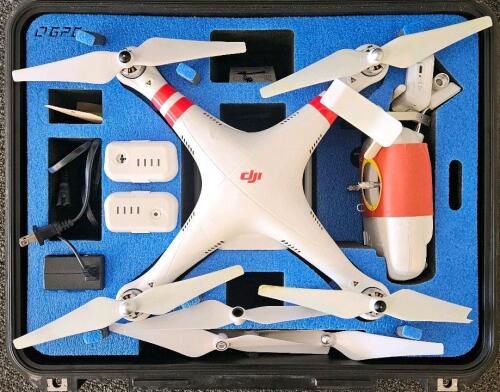 DJI Phantom 2 Quadcopter Drone Kit with GPC Case, Controller, Batteries, and Accessories (R)