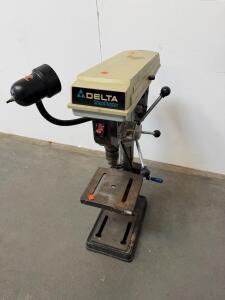 Delta ShopMaster DP200 Bench-Top Drill Press 10" Swing 1/2" Chuck 1/4 HP Motor With Work Light