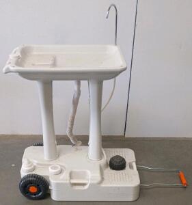 SereneLife Portable Camping Sink 7+ Gallon Tank, Foot Pump, Large Wheels
