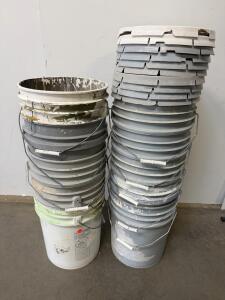 18 Industrial 5-Gallon Buckets With Lids, Gray/White, Metal Handles