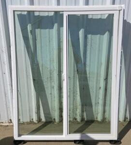 White Vinyl Sliding Glass Patio Door, Builders FirstSource, Double Pane, SN: 6462668022140002