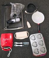 New Clothing, Kitchen Appliances And Utensils, Abstract Canvas Art, & More (Kitchenware Plugged In And Functioning) - 3
