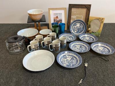 Vintage Pyrex Bowls, Blue Willow Plates, Coleman Coffee Carafe & More &ndash; Mixed Kitchen Lot (K)