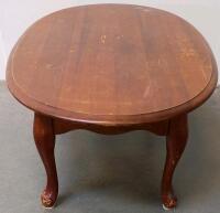 Queen Anne Style Table Set &ndash; Oval Coffee Table & 2 Round End Tables, Solid Wood, Brown - 3