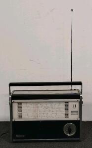 Vintage KOYO 11 Band Portable Multi-Band Radio Receiver, Telescopic Antenna, AC/Battery