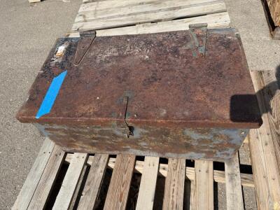 Heavy Duty Steel Storage Box with Red/Blue Spiral Air Hoses & Straight Rubber Hoses, 36"x18"x14"