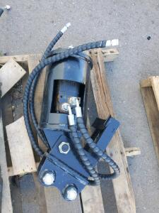 Hydraulic Auger Drive Attachment, 10-25 GPM, Up to 3500 PSI, 3,288 ft-lbs Torque
