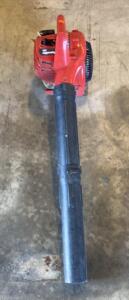 Homelite 26b 150 MPH 400 CFM 2-Cycle Gas Handheld Leaf Blower Red ( Has Compression)