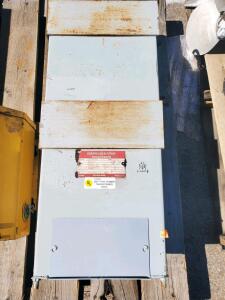 General Electric 15 kVA 3-Phase Dry-Type Transformer 480V-208Y/120V, Model 9T21A9302