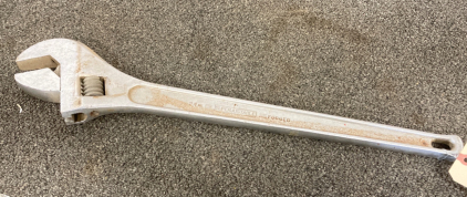 24" Adjustable Heavy Duty Wrench