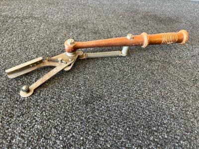 vintage hand-held clay pigeon thrower