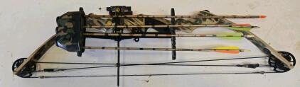 Martin Bengal Compound Bow Camo, 35-70lb Draw, Sight, Quiver & 4 Arrows Included
