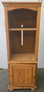 Light Wood Media Console Cabinet With Interior Shelf, Light Fixture