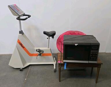 Life Fitness Lifecycle Upright Exercise Bike, P7733208M, LED Console, 12 Resistance Levels