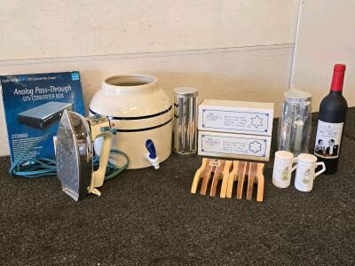 General Electric Steam/Dry Iron, 1000-1100W, White/Blue with Chrome Finish