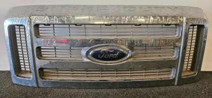 Ford Super Duty Front Grille Chrome OEM 8C3Z-8200-AA F250 F350 F450 F550 2008-2010 w/Emblem