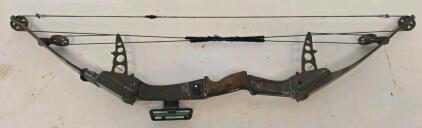 Compound Bow with Accra Buckeye 4-Pin Sight, Camo Finish, Right Hand (I)