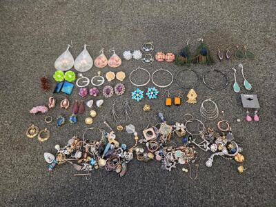 Bulk Lot ~20+ Pairs Mixed-Style Women&rsquo;s Fashion Earrings, Express Included, Drops, Hoops, Studs