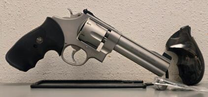 Smith & Wesson 625-4 Model of 1989 .45 ACP Revolver, 5" Barrel, Moon Clips, Extra Grip, CBZ7729